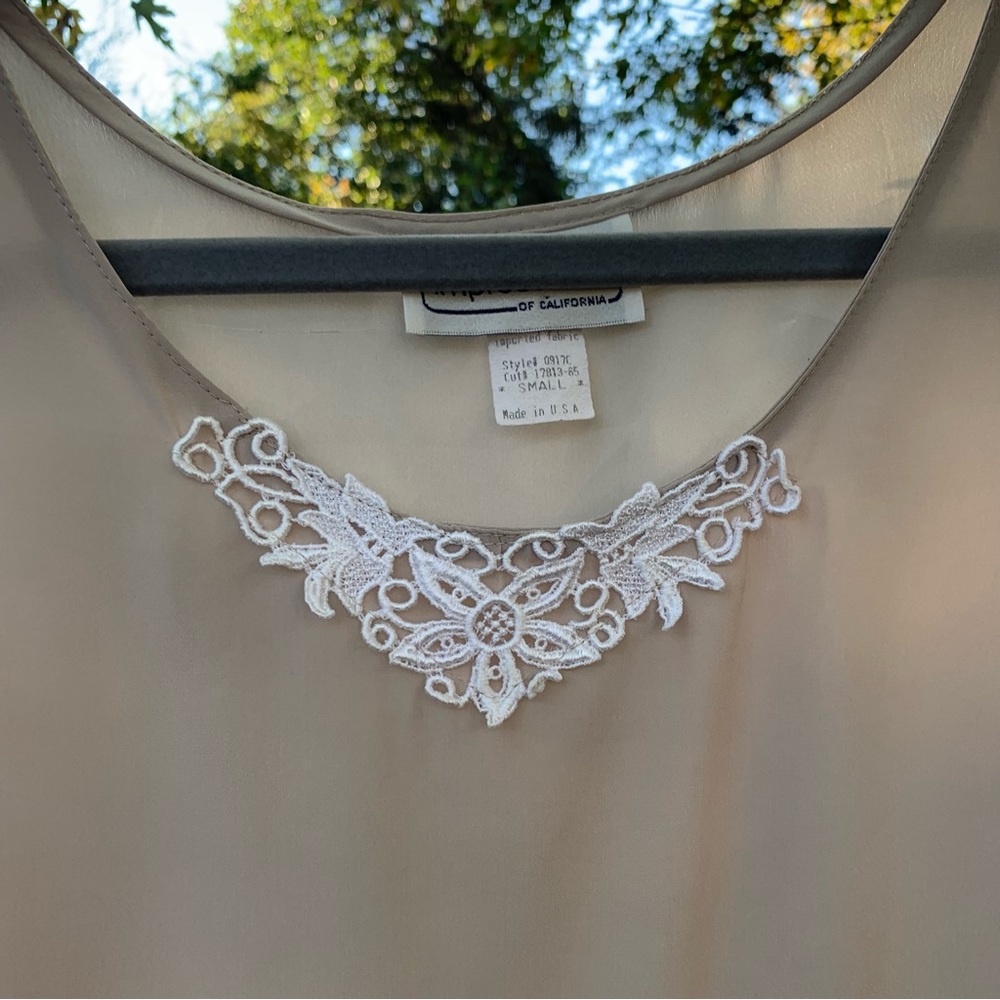 Vintage Impressions of California Sleeveless Camisole Tank w/ White Lace Detail - Picture 6 of 13